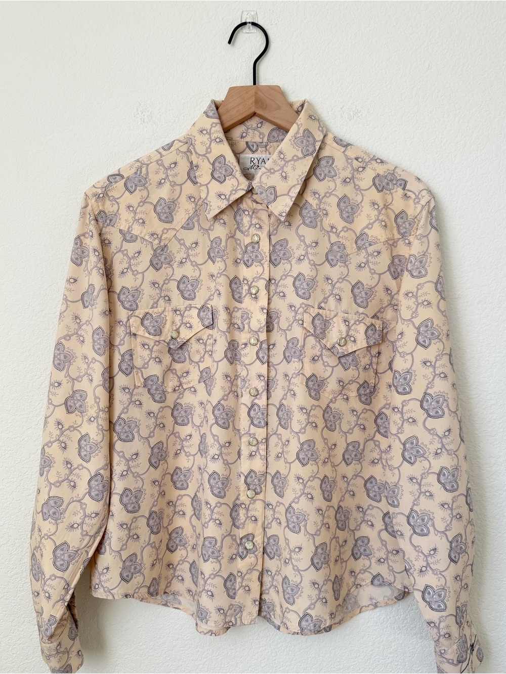 Ryan Michael 100% Silk Pearl Snap Button-Down Butter Milk Floral Shirt Large
